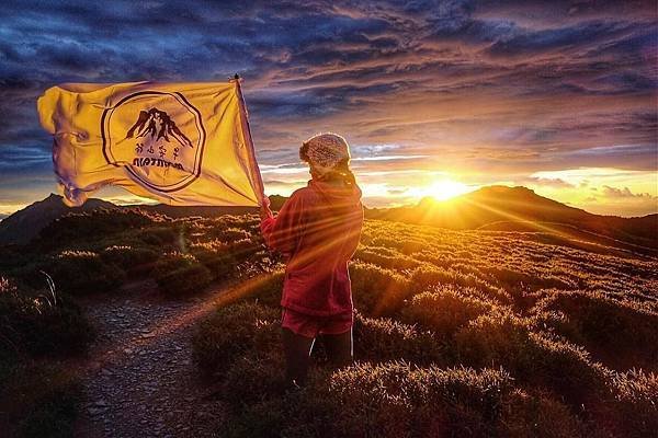 南投奇萊南華登山2天2夜｜夢幻高山大草原