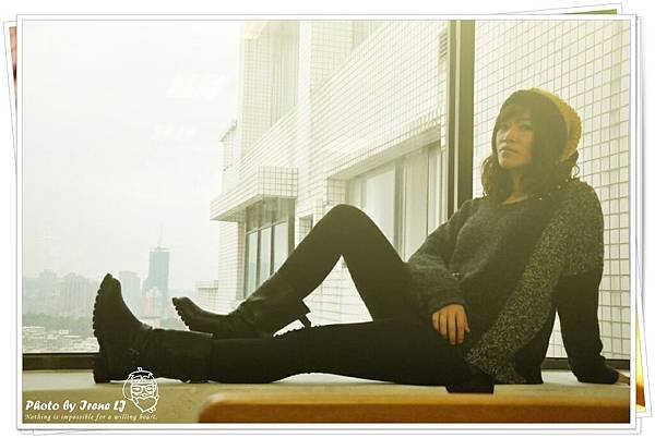 20121228_SHIN韓製超正低調感豹紋牛仔細身內搭褲 SARDiNE.鴿子牌♥時尚鉚釘雙色毛衣