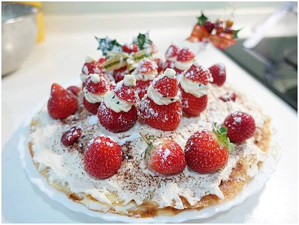 Strawberry-Cake54.JPG