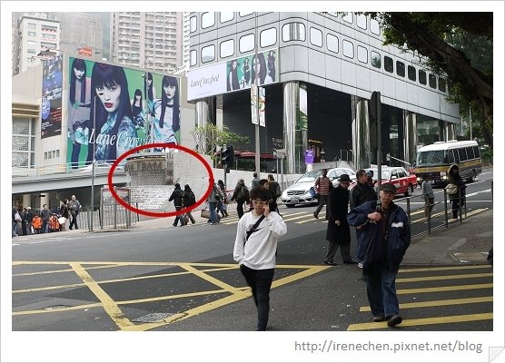 HK402-環花園道山頂纜車站.jpg