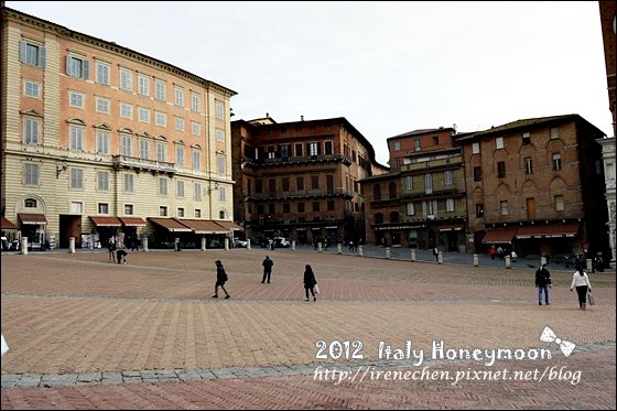 Italy0604.JPG