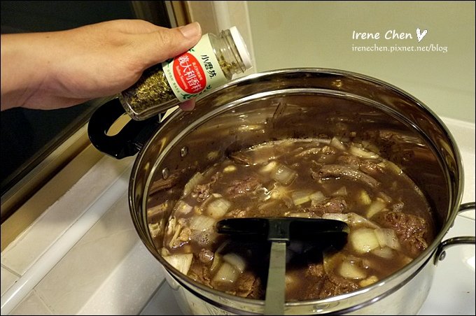 紅酒燉牛肉10.JPG