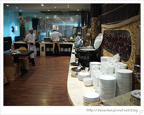 Bali106-ASTON飯店取餐區.jpg