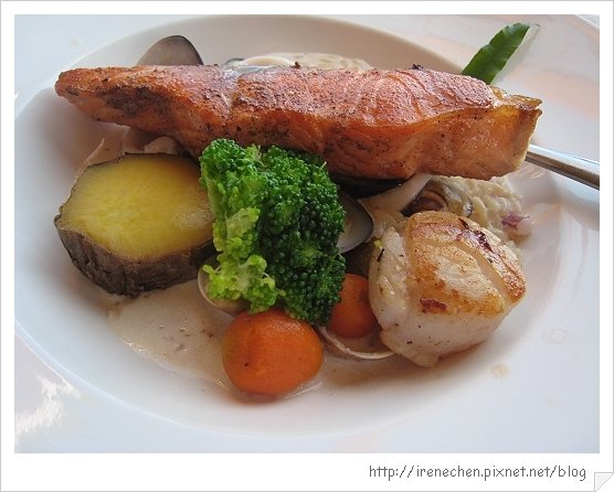 天空之城23-海洋鮮魚干貝燉飯.jpg