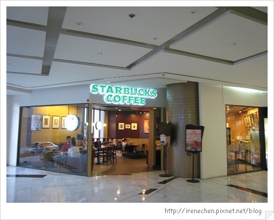 2010曼谷077-state tower裡的starbucks.jpg