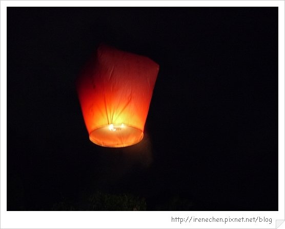 香緹庭園咖啡19-天燈飛上天.jpg