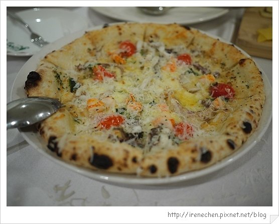 Primo-15-拿破里海鮮pizza.jpg