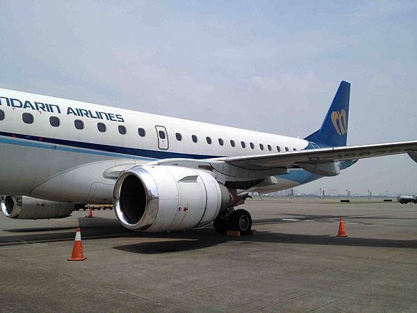 機屁屁拍一下