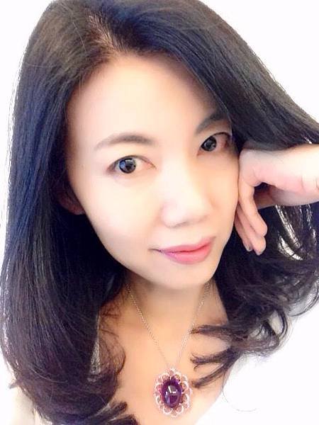 圖6 我配戴自己設計的紫晶墜