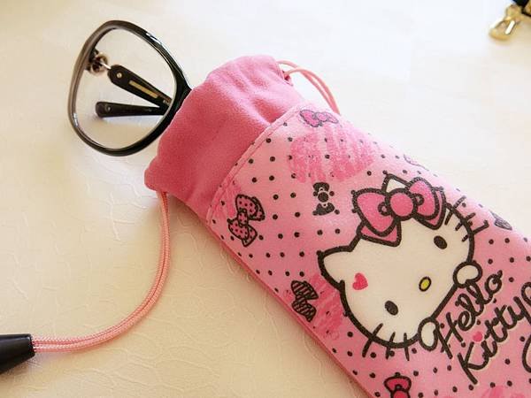 圖5 不得已才買下這個Hello Kitty束口袋