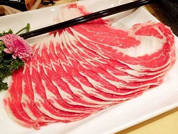 圖4 湄河火鍋採用高檔的Prime牛肉