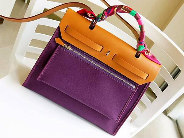 圖21 Herbag Zip的背面