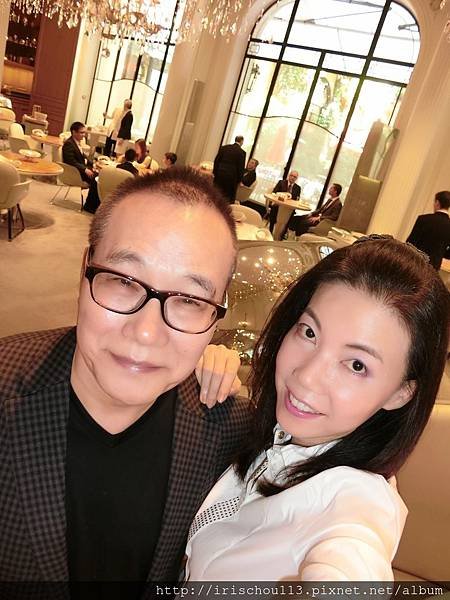 圖22 我和咪呢在Alain Ducasse.JPG