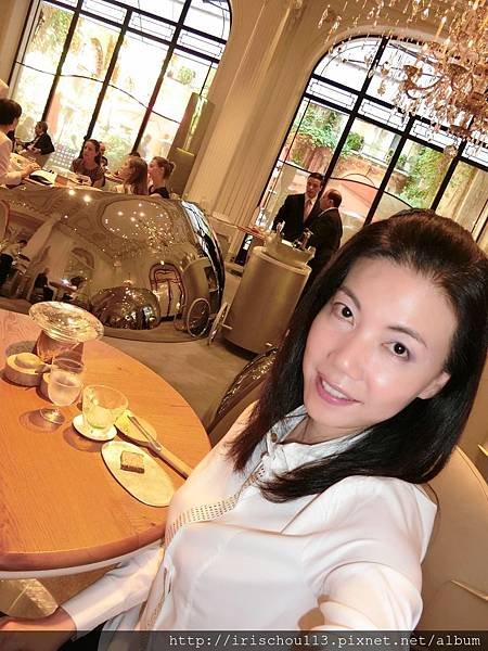 圖37 我身後的四位女士.JPG