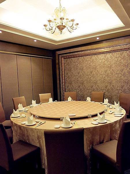 圖4 海天下餐廳內觀.JPG