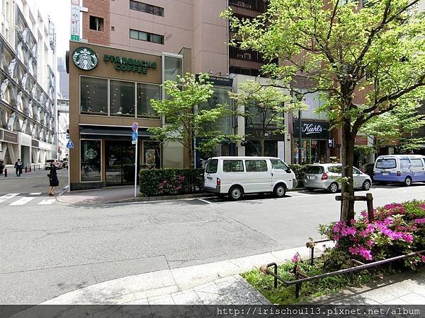 P22）酒店對街的星巴克.jpg