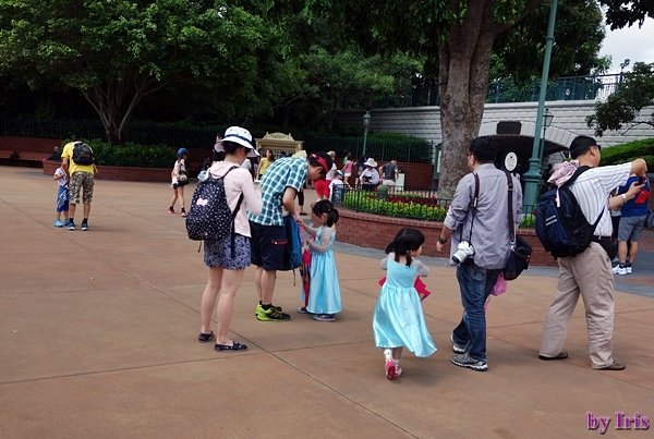 d23