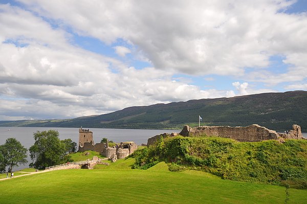 Urquhrart Castle 1.JPG