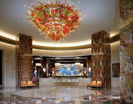 HOUCVHH_Hilton_Americas_Houston_gallery_accom_rotunda_large.jpg