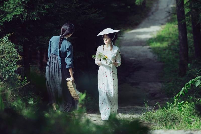 tn_THE HANDMAIDEN STILL 6.jpg