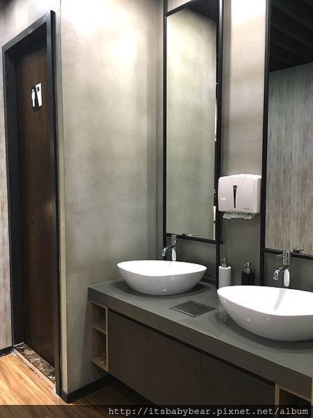 足工場工業風按摩心得.JPG