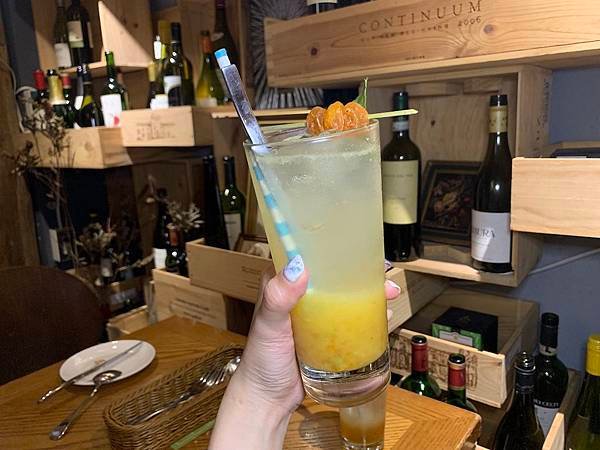 歐陸街頭市集小酒館金棗氣泡飲好喝.jpg