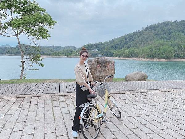 日月潭腳踏車環湖.JPG
