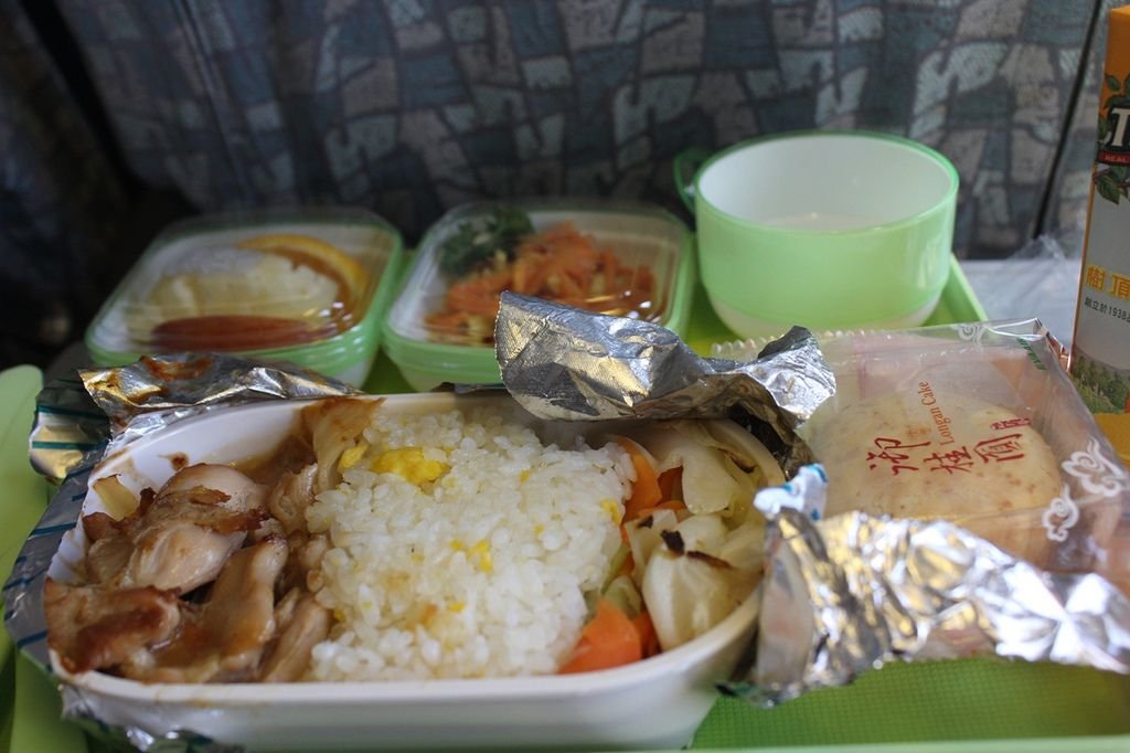 機上餐點:家鄉雞肉飯