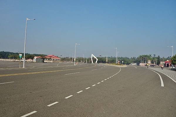 DSC04064 (800x533).jpg