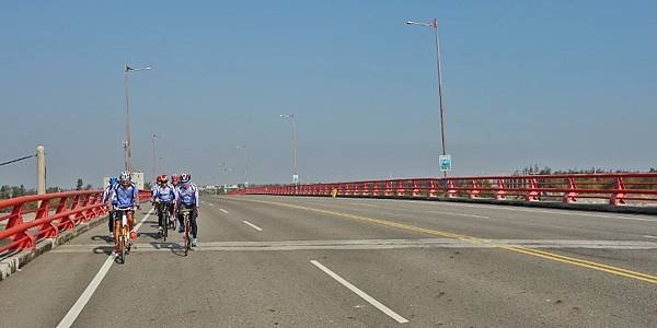 DSC04084 (800x399).jpg