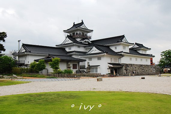 富山城址公園