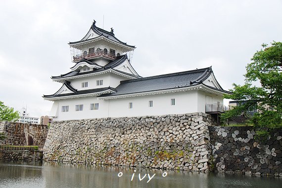 富山城址公園