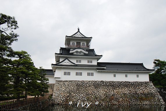 富山城址公園