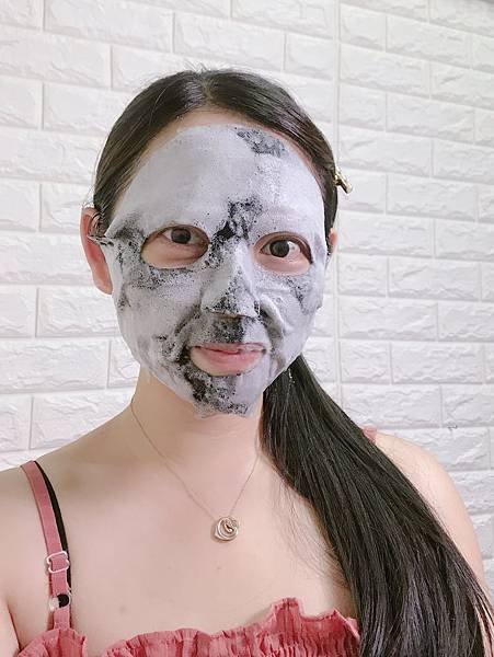 女人知己試用大隊、BEST FACE 黑科技潔淨瞬白泡泡面膜、會冒泡的面膜、含有傳明酸、傳明酸是衛福部核准的美白成分、明亮、白皙、美白、淨化毛孔、鎖水保濕、緊緻肌膚、白皙透亮、溫和去角質