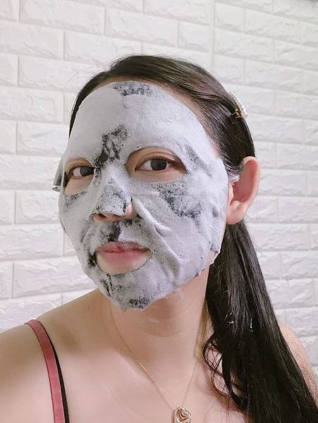 女人知己試用大隊、BEST FACE 黑科技潔淨瞬白泡泡面膜、會冒泡的面膜、含有傳明酸、傳明酸是衛福部核准的美白成分、明亮、白皙、美白、淨化毛孔、鎖水保濕、緊緻肌膚、白皙透亮、溫和去角質