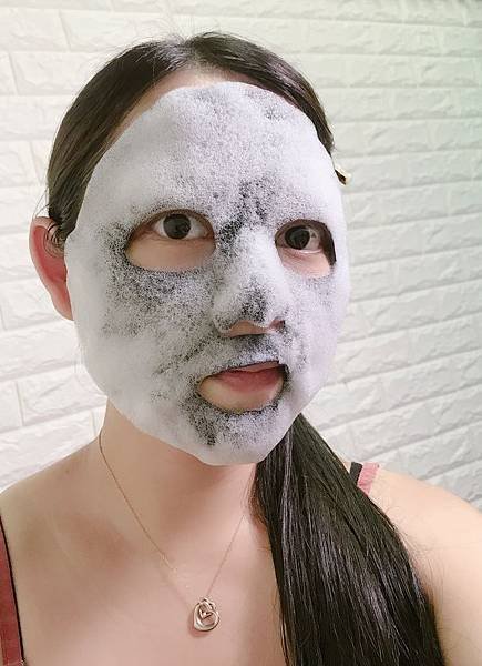 女人知己試用大隊、BEST FACE 黑科技潔淨瞬白泡泡面膜、會冒泡的面膜、含有傳明酸、傳明酸是衛福部核准的美白成分、明亮、白皙、美白、淨化毛孔、鎖水保濕、緊緻肌膚、白皙透亮、溫和去角質