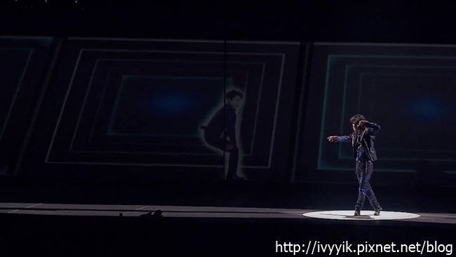 ARASHI_LIVE_TOUR_2016-2017_Are_You_Happy？　DISC1_t00[(105073)2017-06-18-14-01-13].JPG