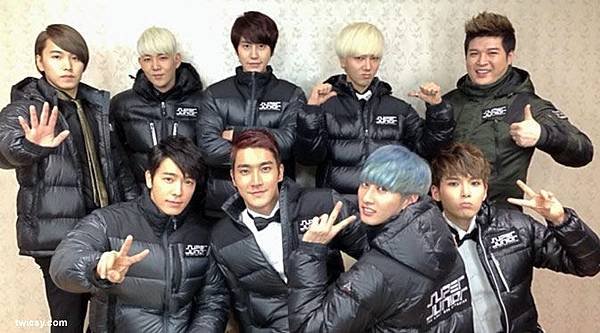 super-junior-130425b.jpg