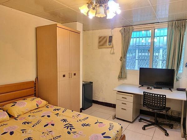 LINE_ALBUM_遠東路79巷5號4B$6500電5水100禁寵，工作證，共洗飲水機外勞可以半拥0976879259 (2).jpg