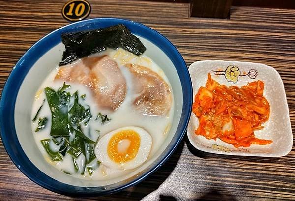 生活剪影（九湯屋、神樂亭、肖戰代言怡達山楂&amp;溜溜梅）