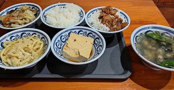 苦楝三月春（彰化市大肚溪棒壘球場）