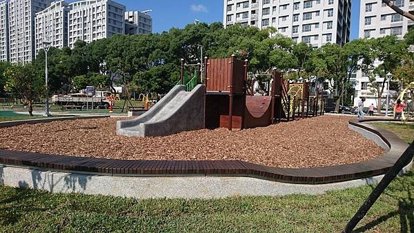 運動公園 (2).jpg