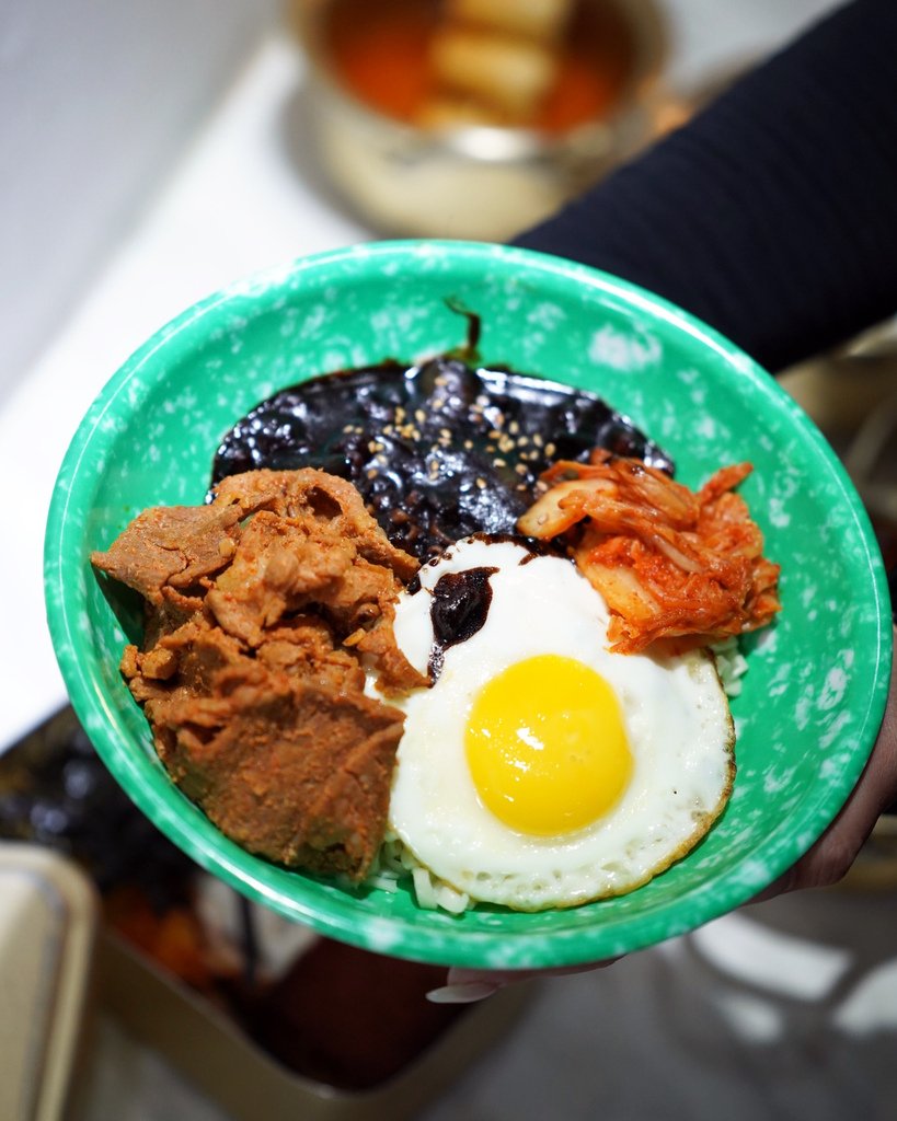 台南韓式料理推薦：韓湘辣年糕CP值超高，一餐平價吃飽飽！莫札