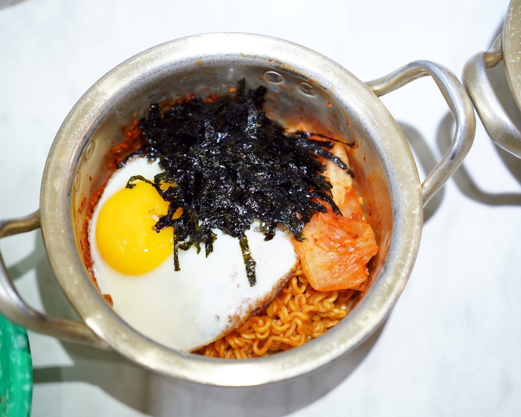 台南韓式料理推薦：韓湘辣年糕CP值超高，一餐平價吃飽飽！莫札