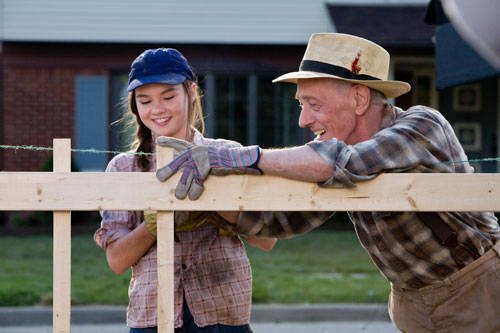 madeline-carroll-john-mahoney-flipped-pic