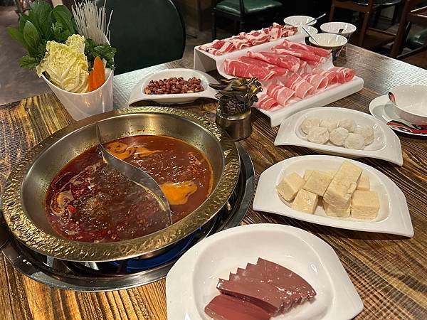 【熊本美食】 薬膳火鍋 藝閣