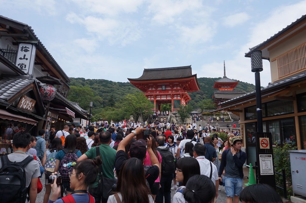 08第一站~京都~清水寺~人山人海.JPG