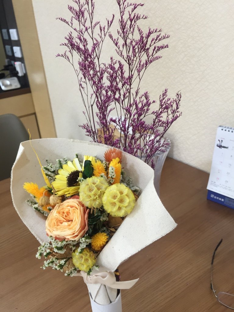 09花束再加上原來的卡斯比亞乾燥花.JPG