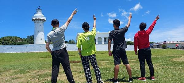 【屏東旅遊】墾丁浮潛、墾丁大街、沙灘車、南灣、鵝鑾鼻三天兩夜