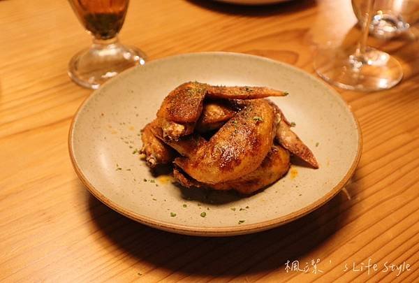 【楓潔大口食光-美食小記錄】｜高雄餐酒館推薦｜蘼樂餐酒館-下